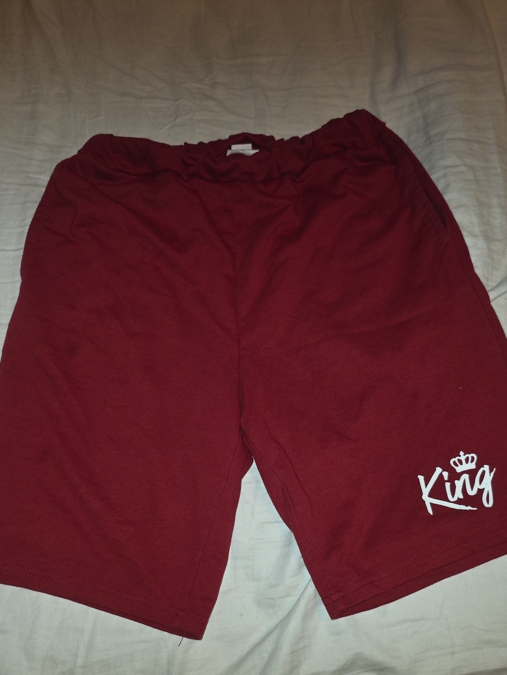 SHEIN Maroon Kids King Graphic Shorts